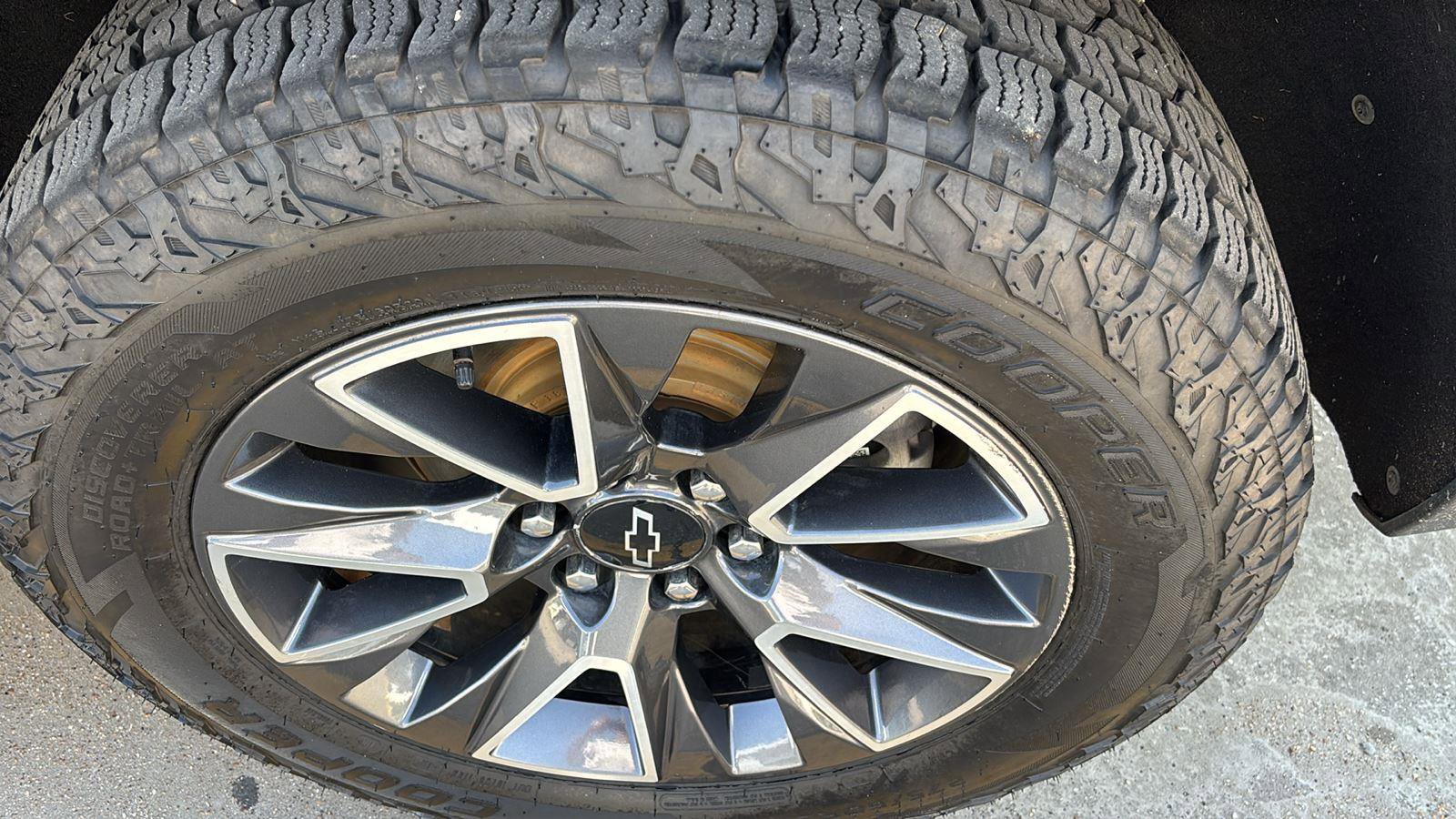 Used 2021 Chevrolet Tahoe Z71 w/ Luxury Package image 11
