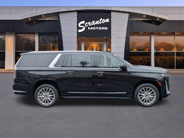 Certified 2021 Cadillac Escalade ESV Premium Luxury AWD/4WD image 6