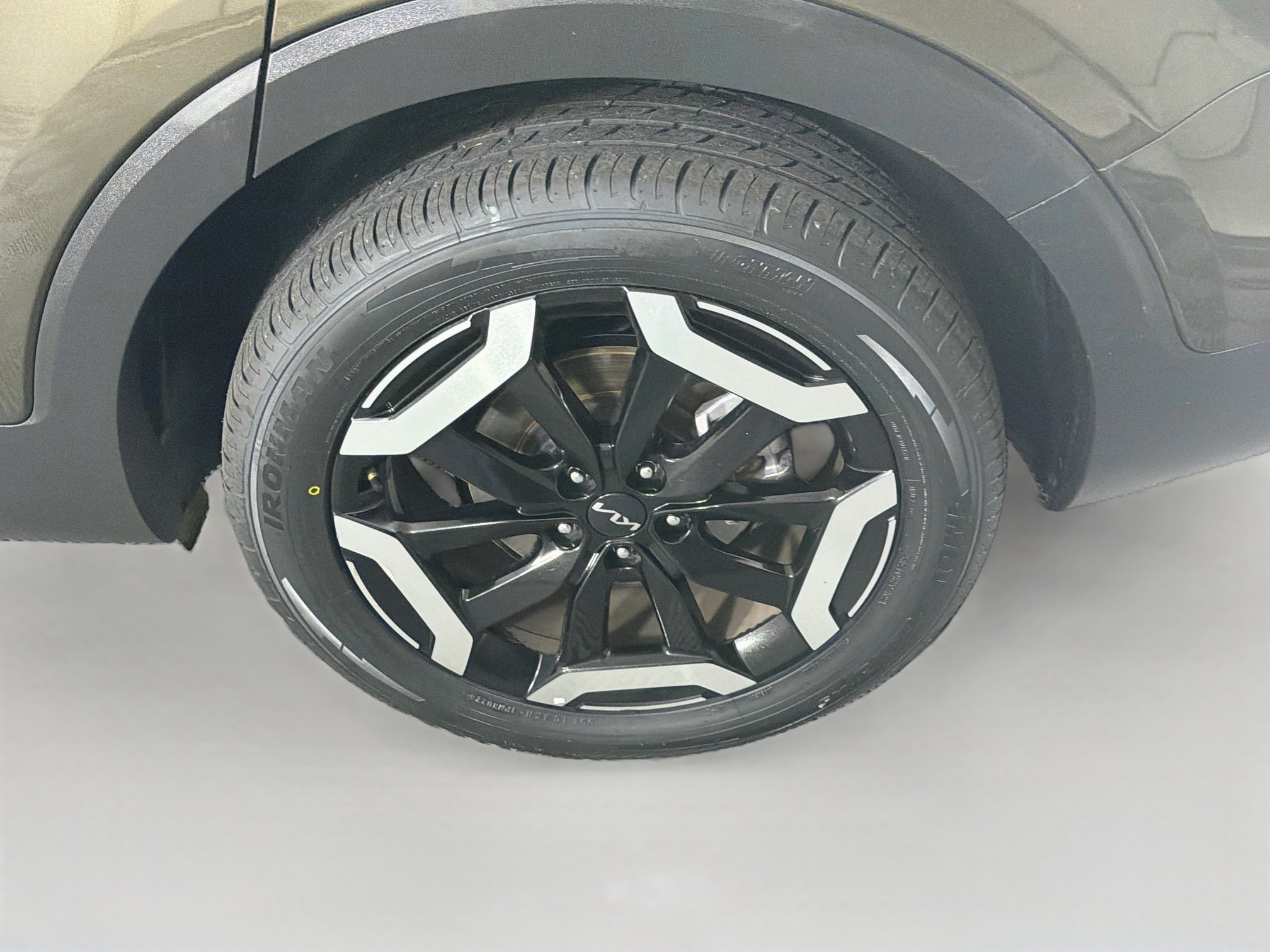 Used 2025 Kia Telluride S AWD/4WD image 11