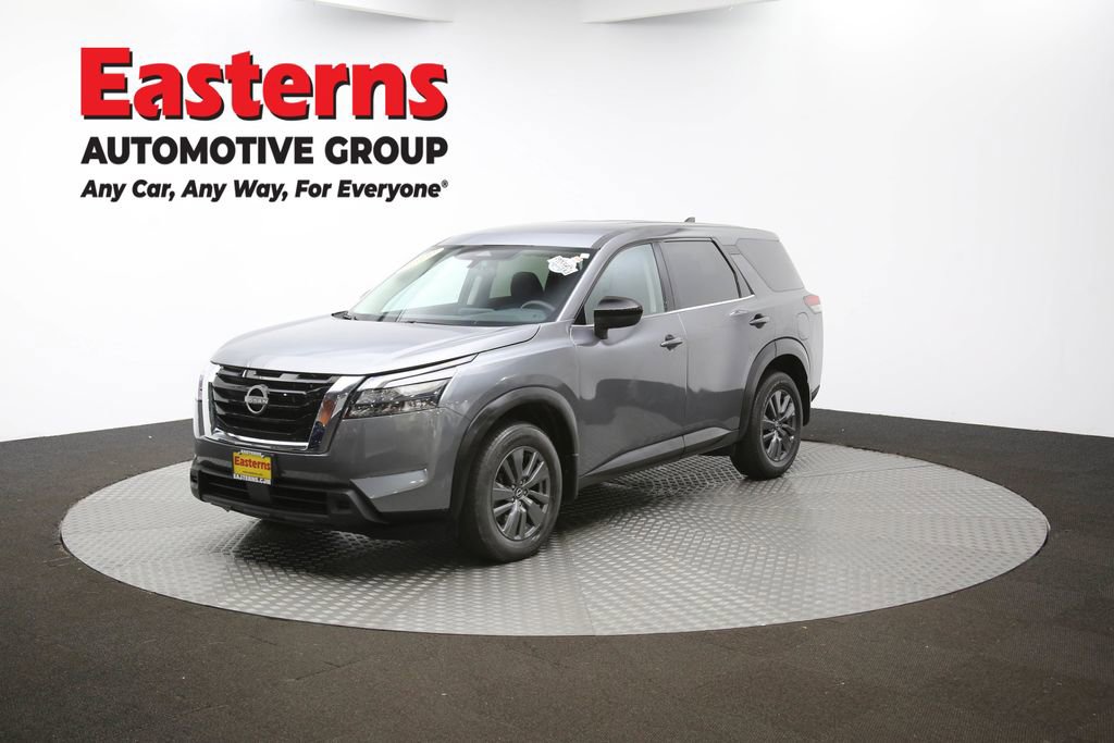 Used 2024 Nissan Pathfinder S image 51