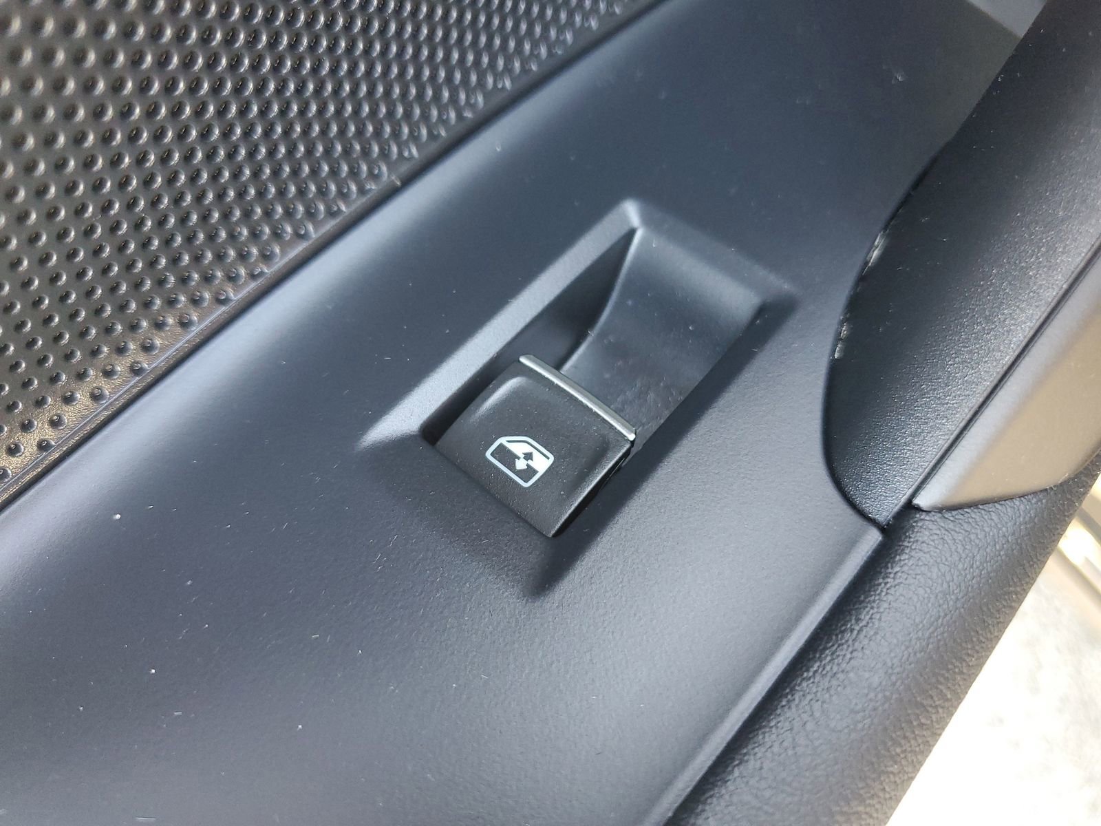 Used 2025 Audi Q5 Premium Plus w/ Premium Plus image 18