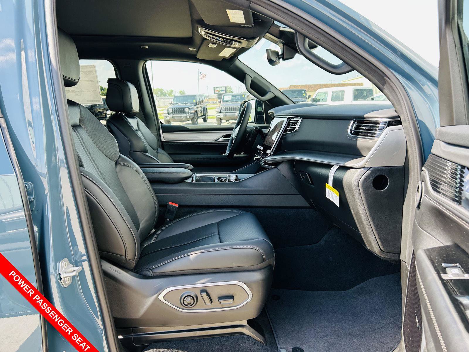 New 2026 Jeep Grand Wagoneer Limited AWD/4WD image 42