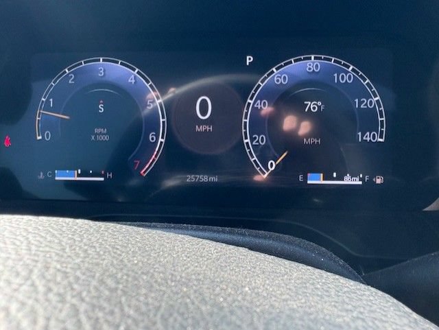 Used 2024 Jeep Grand Cherokee L Altitude AWD/4WD image 19