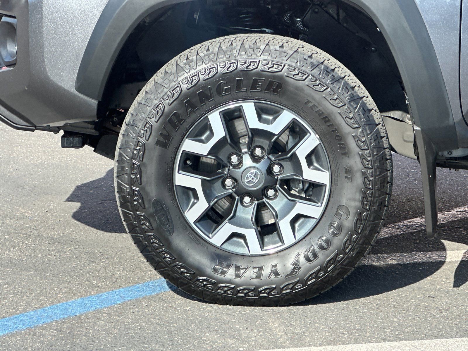 Used 2023 Toyota Tacoma TRD Off-Road AWD/4WD image 23