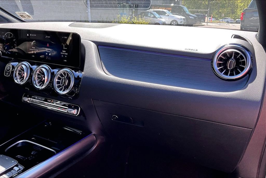 Used 2023 Mercedes-Benz GLA 250 4MATIC image 16