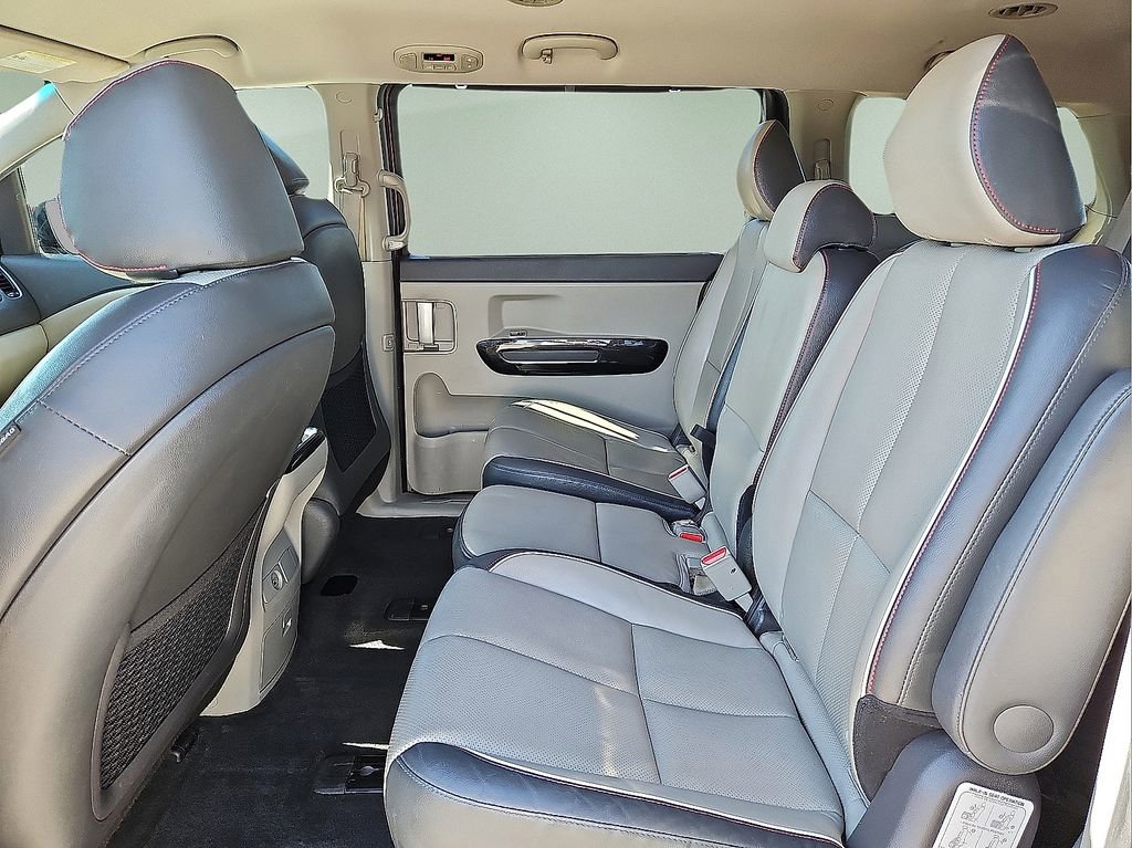 Used 2018 Kia Sedona EX image 14