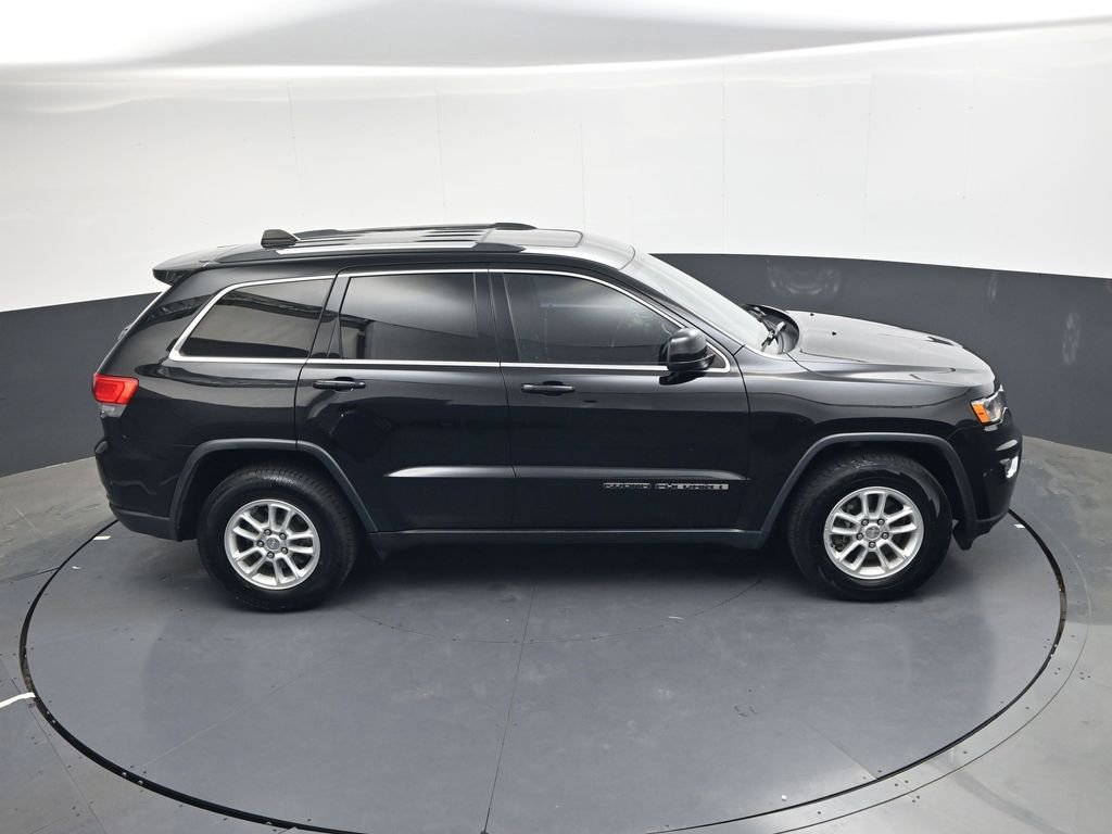 Used 2019 Jeep Grand Cherokee Laredo RWD image 25