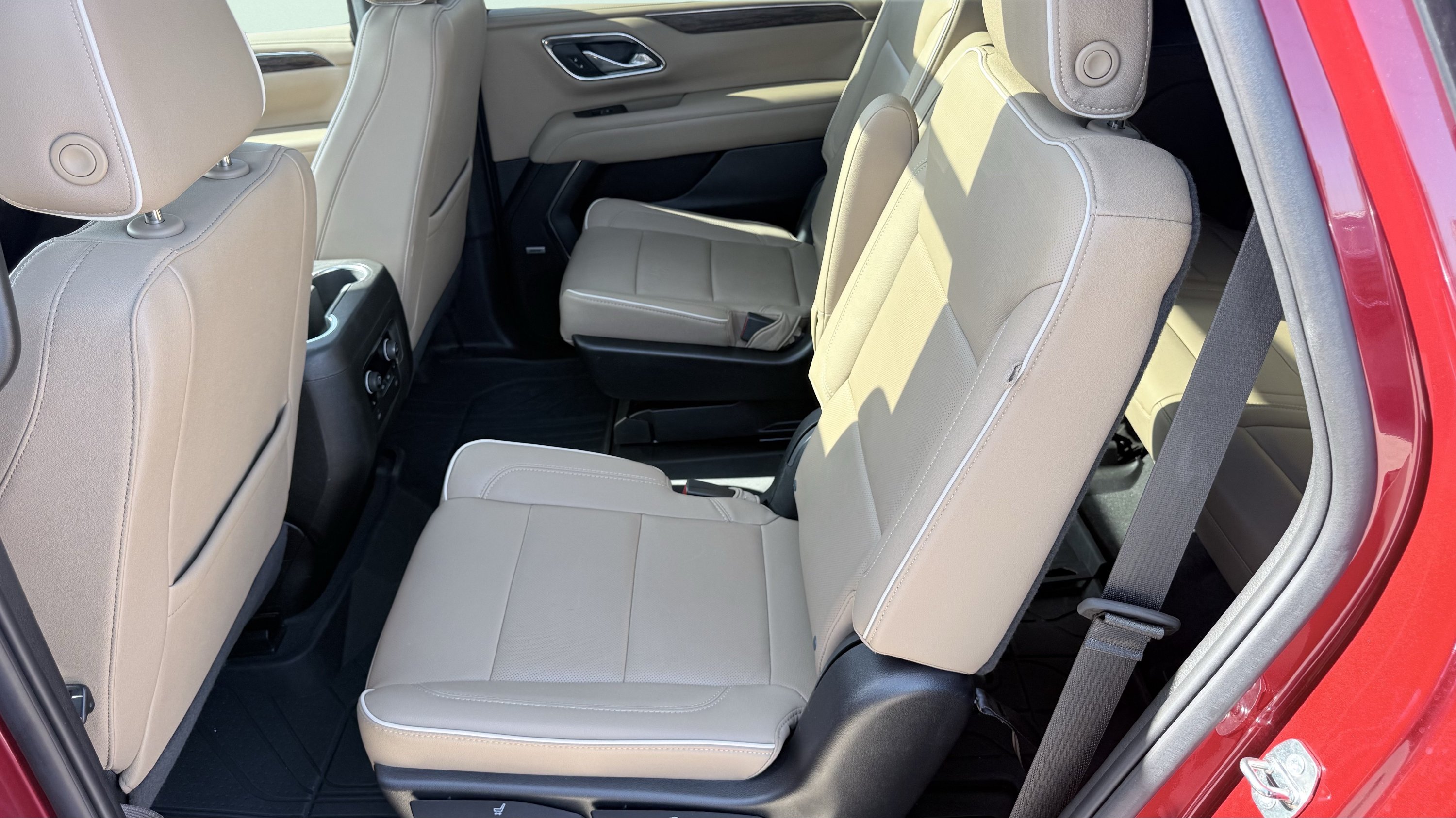 Used 2023 Chevrolet Tahoe Premier w/ Premium Package RWD image 33
