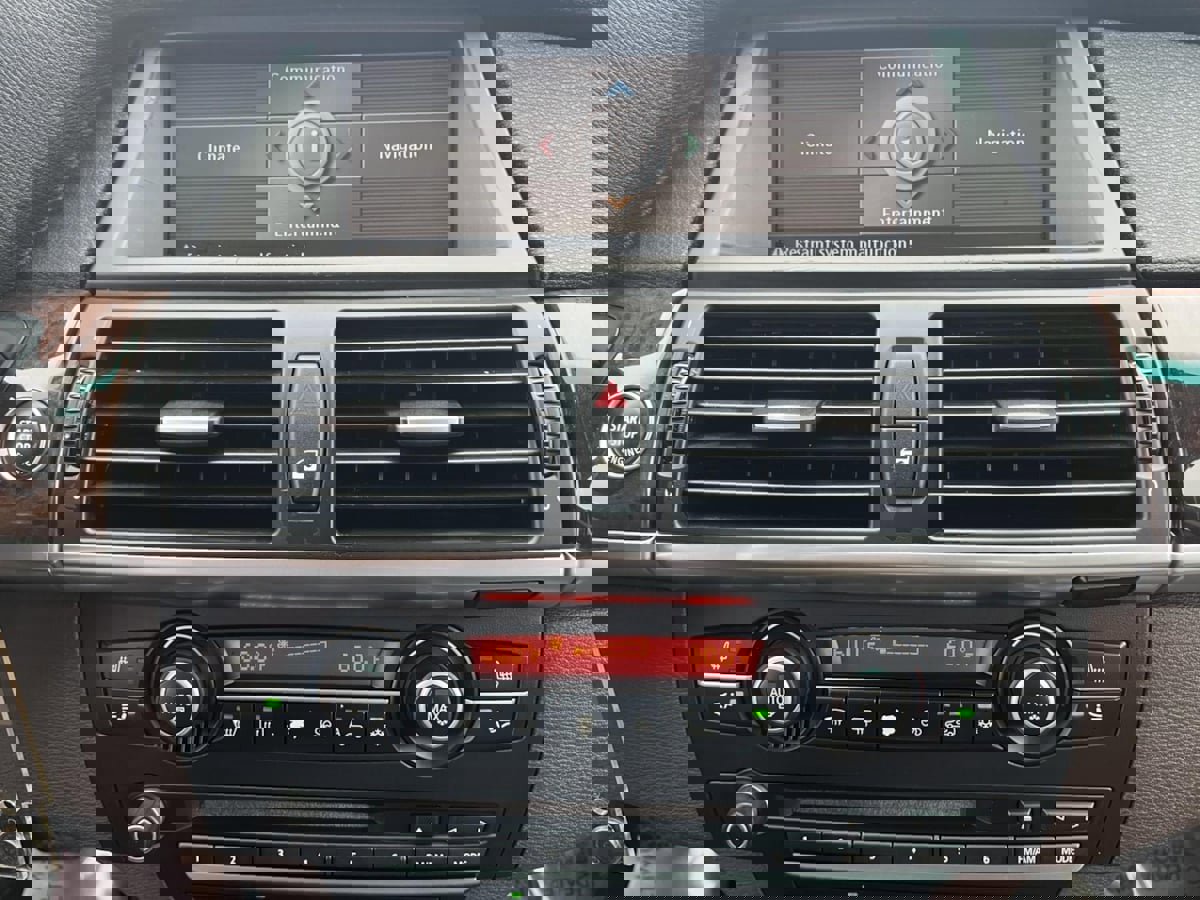 Used 2008 BMW X5 3.0si image 17