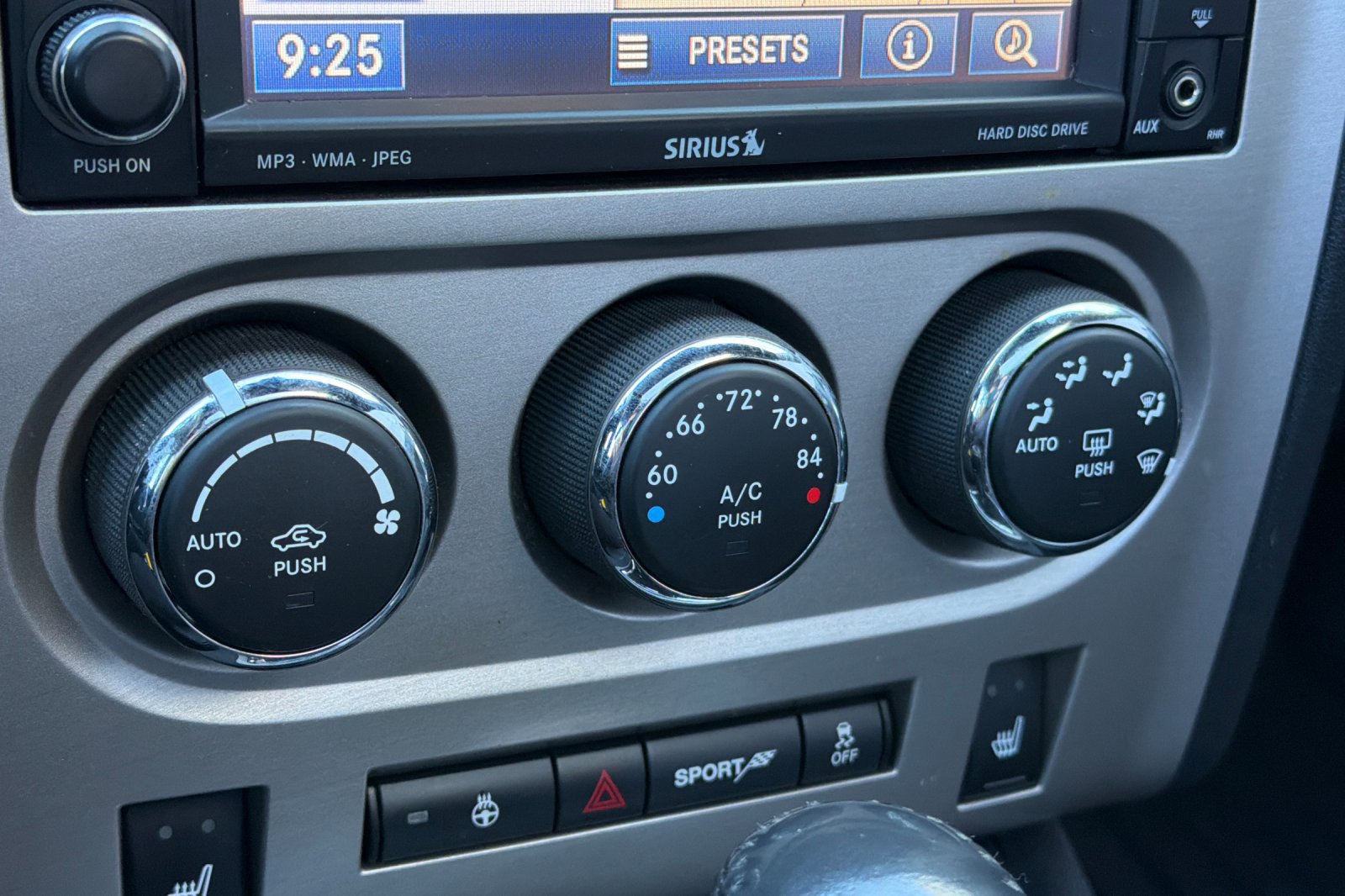 Used 2012 Dodge Challenger SRT8 w/ Premium Sound Group RWD image 18