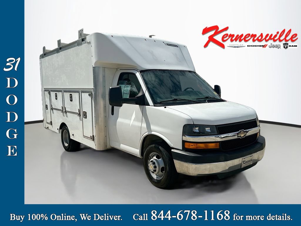 Used 2016 Chevrolet Express 3500 image 1