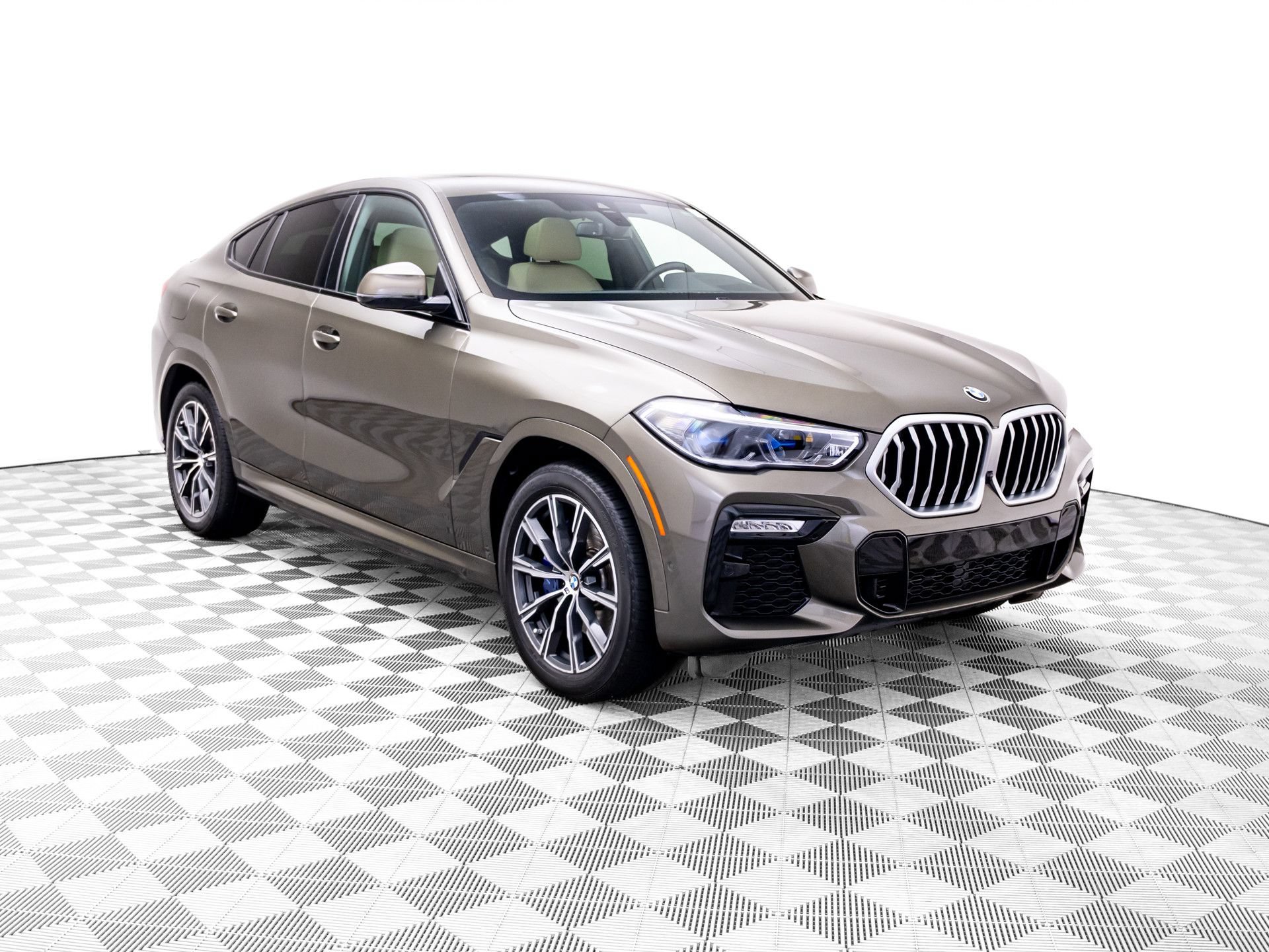 Used 2021 BMW X6 xDrive40i w/ M Sport Package AWD/4WD image 9