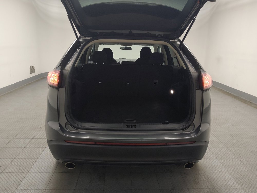 Used 2018 Ford Edge SE image 29