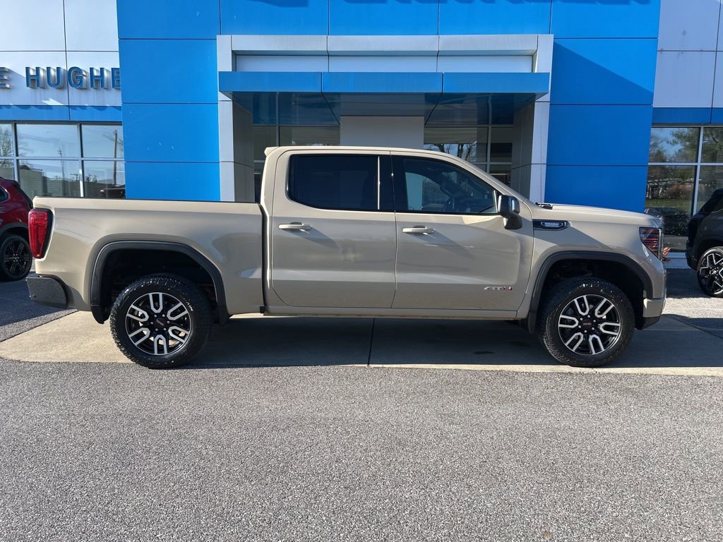 Used 2022 GMC Sierra 1500 AT4 w/ AT4 Preferred Package image 3