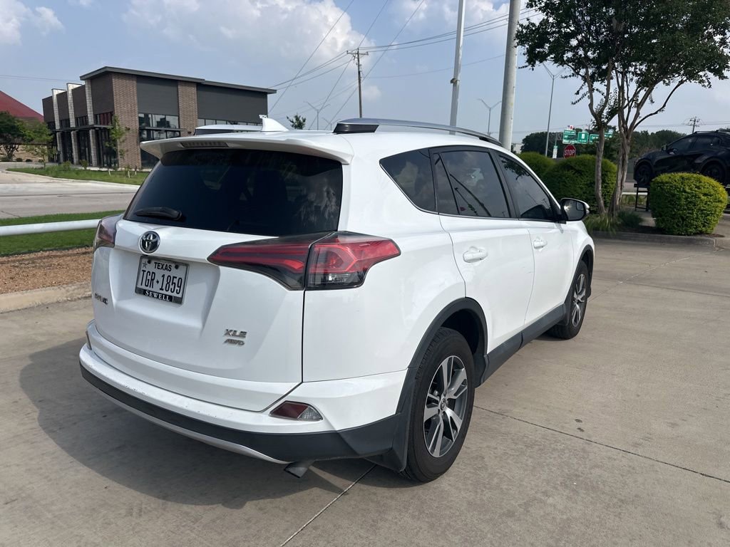 Used 2016 Toyota RAV4 XLE AWD/4WD image 10