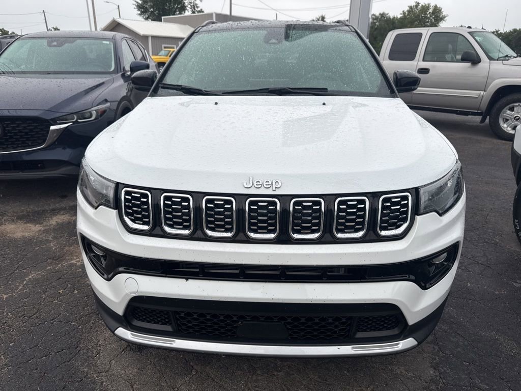 Used 2024 Jeep Compass Limited AWD/4WD image 6
