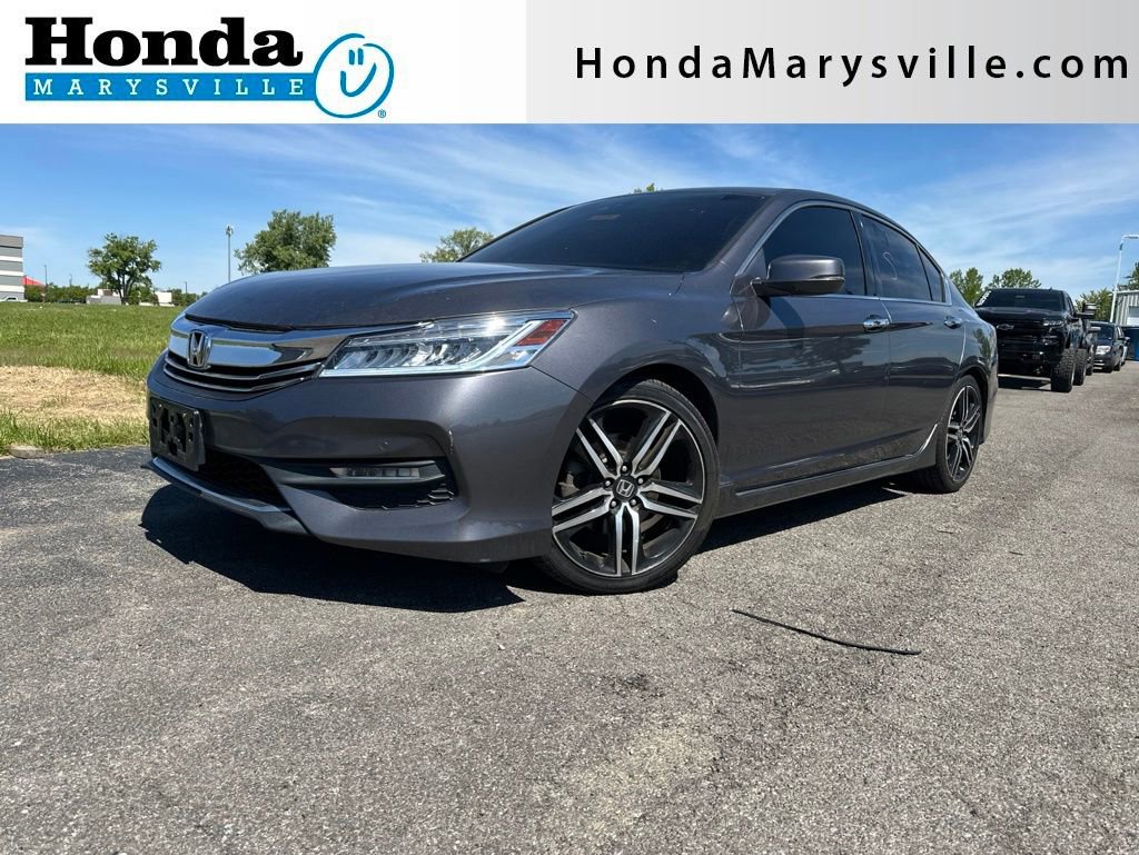 Used 2017 Honda Accord Touring image 1