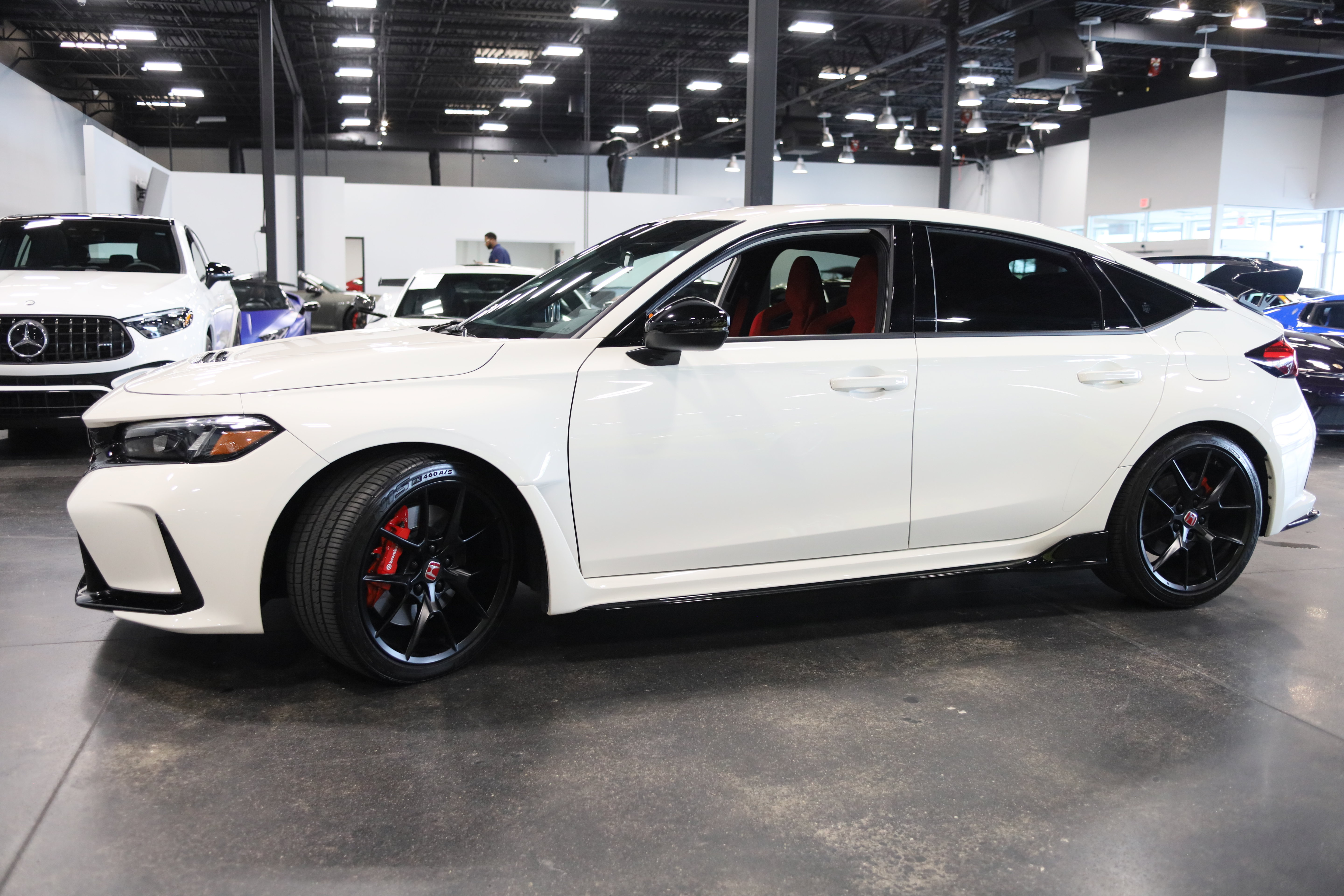 Used 2023 Honda Civic Type R image 9