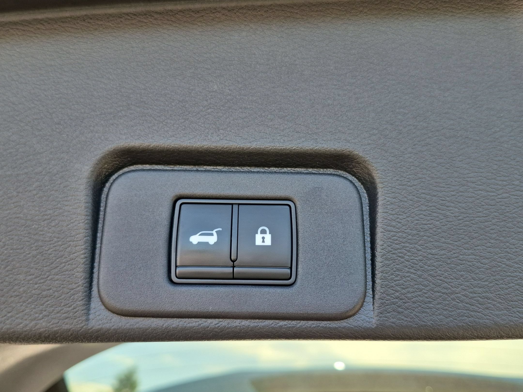 Used 2021 Nissan Rogue Platinum AWD/4WD image 34