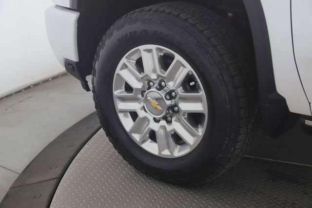 Used 2024 Chevrolet Silverado 2500 High Country w/ High Country Premium Package AWD/4WD image 13