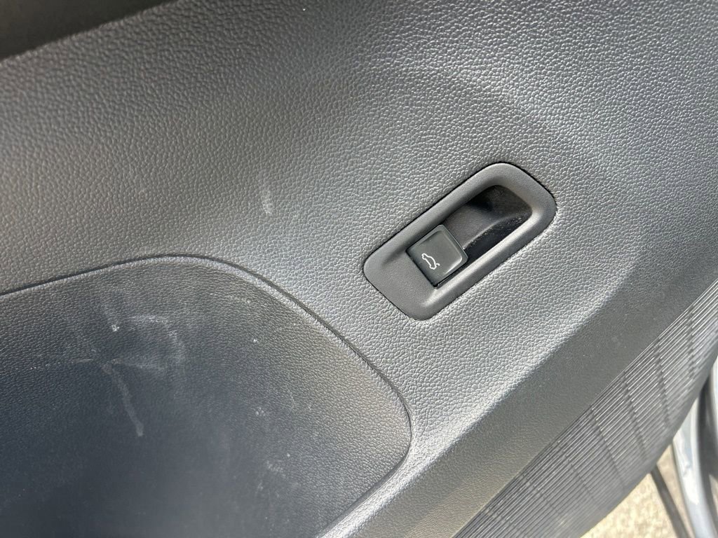 Used 2024 Volkswagen Atlas SE image 34