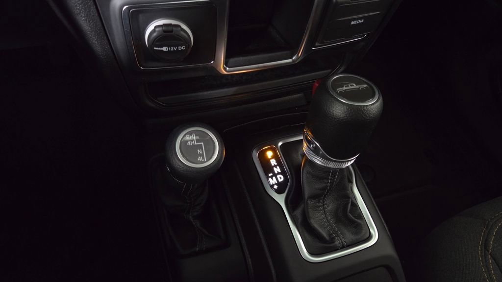 Used 2024 Jeep Gladiator Sport image 25