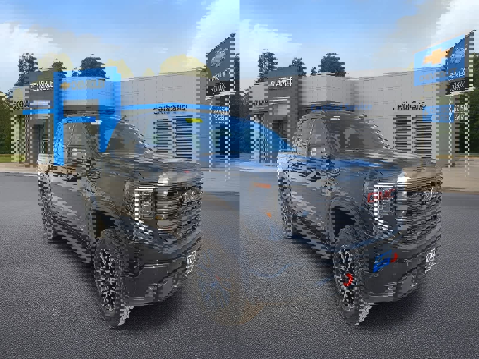 Used 2024 GMC Sierra 1500 AT4 w/ AT4 Premium Package image 2