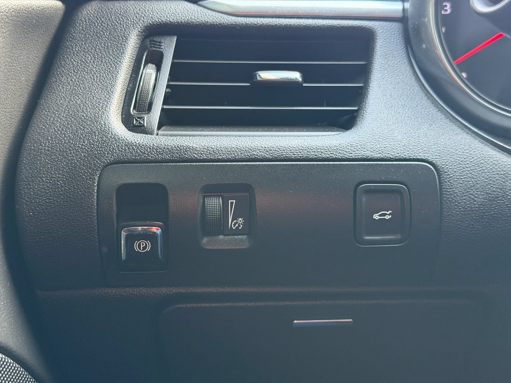 Used 2019 Chevrolet Impala LT FWD image 23