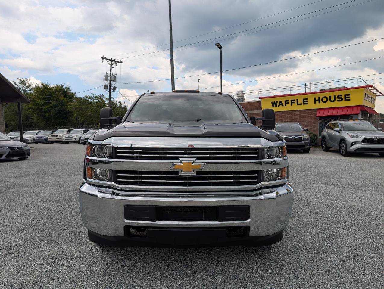 Used 2018 Chevrolet Silverado 3500 W/T RWD image 2
