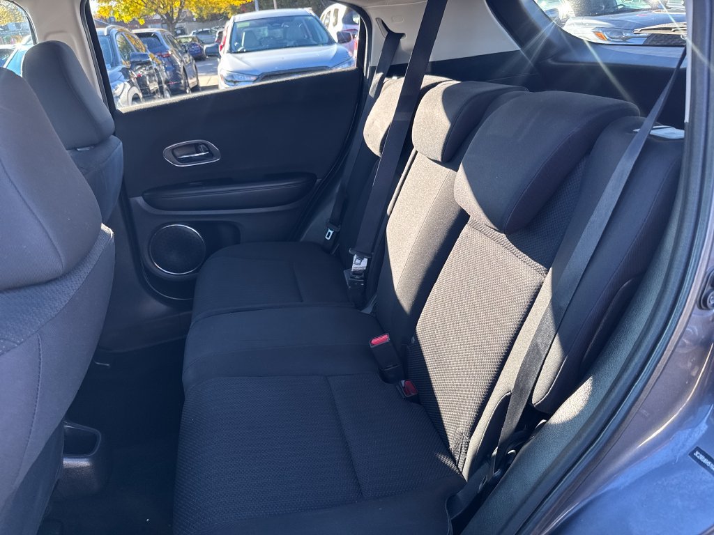 Used 2016 Honda HR-V EX image 38