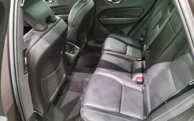 Used 2022 Volvo XC60 B5 Inscription w/ Advanced Package image 15