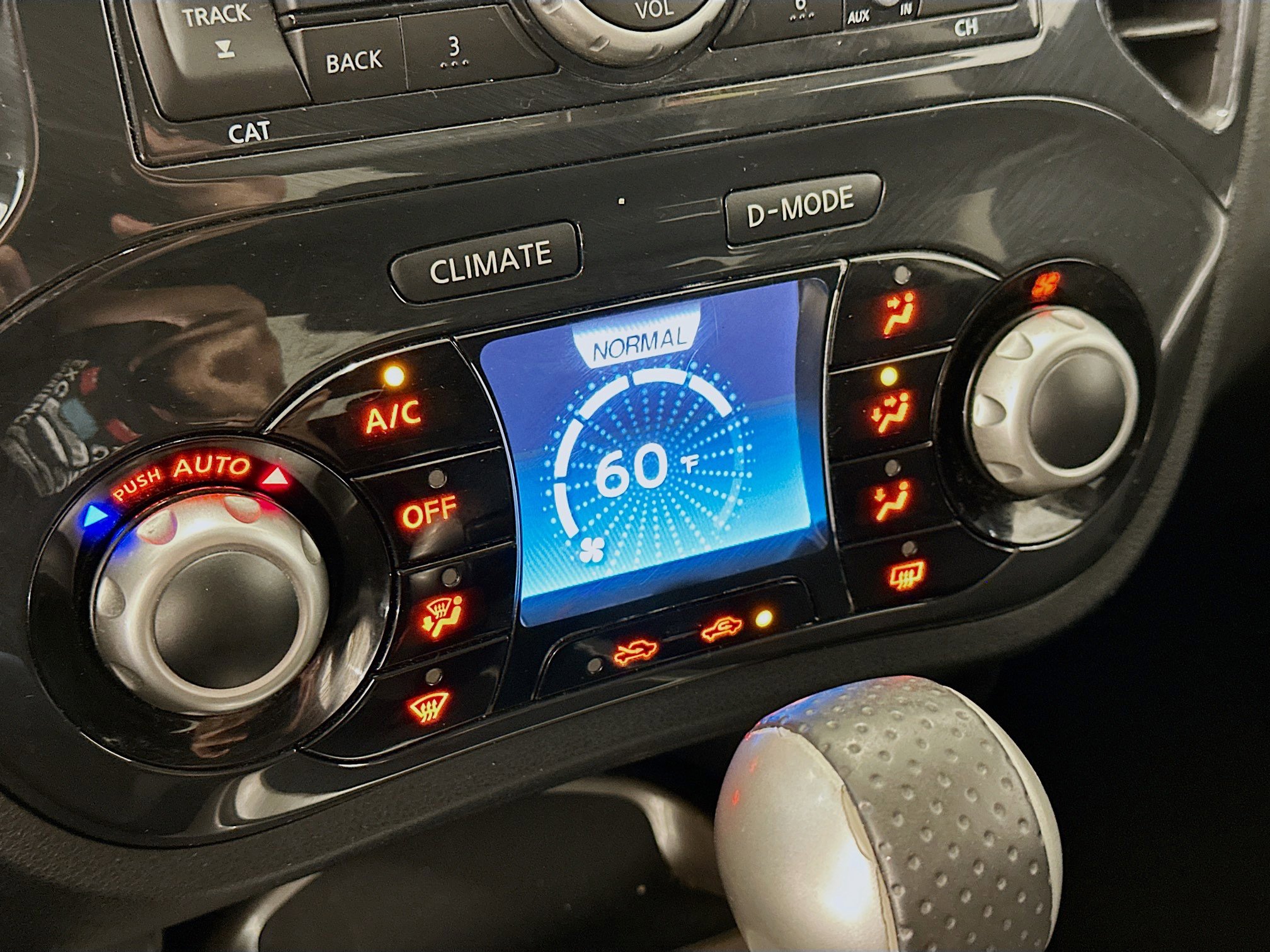Used 2011 Nissan Juke SV AWD/4WD image 22
