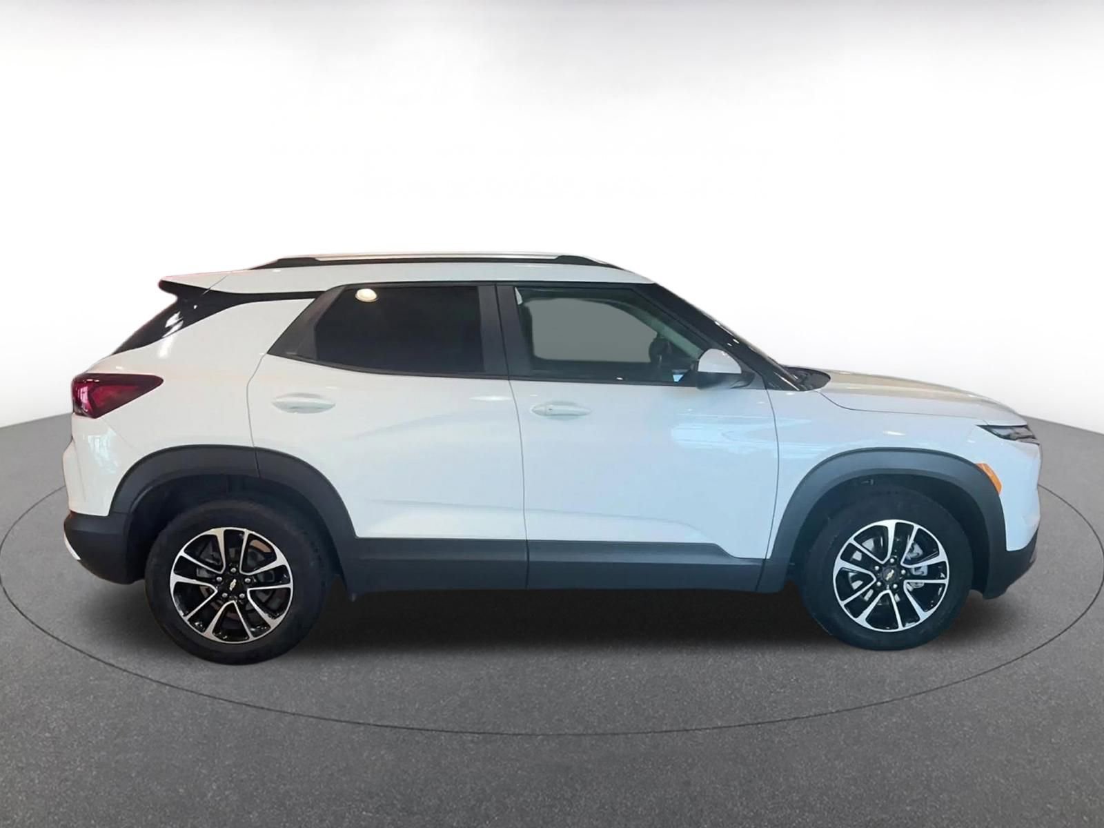 Used 2025 Chevrolet TrailBlazer LT image 16