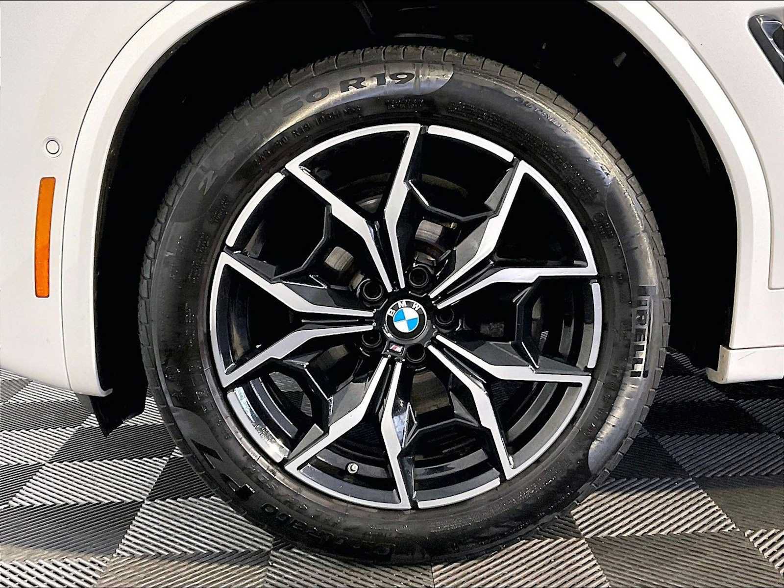 Used 2024 BMW X3 xDrive30i w/ Premium Package AWD/4WD image 11