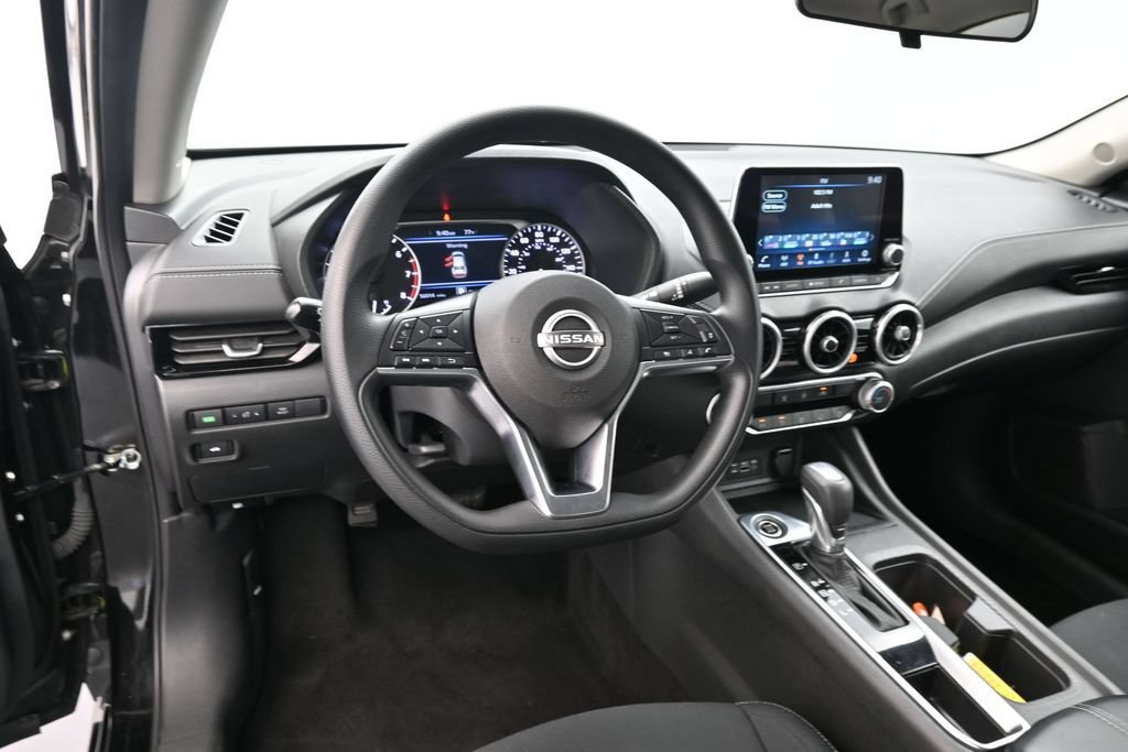Used 2024 Nissan Sentra SV FWD image 18