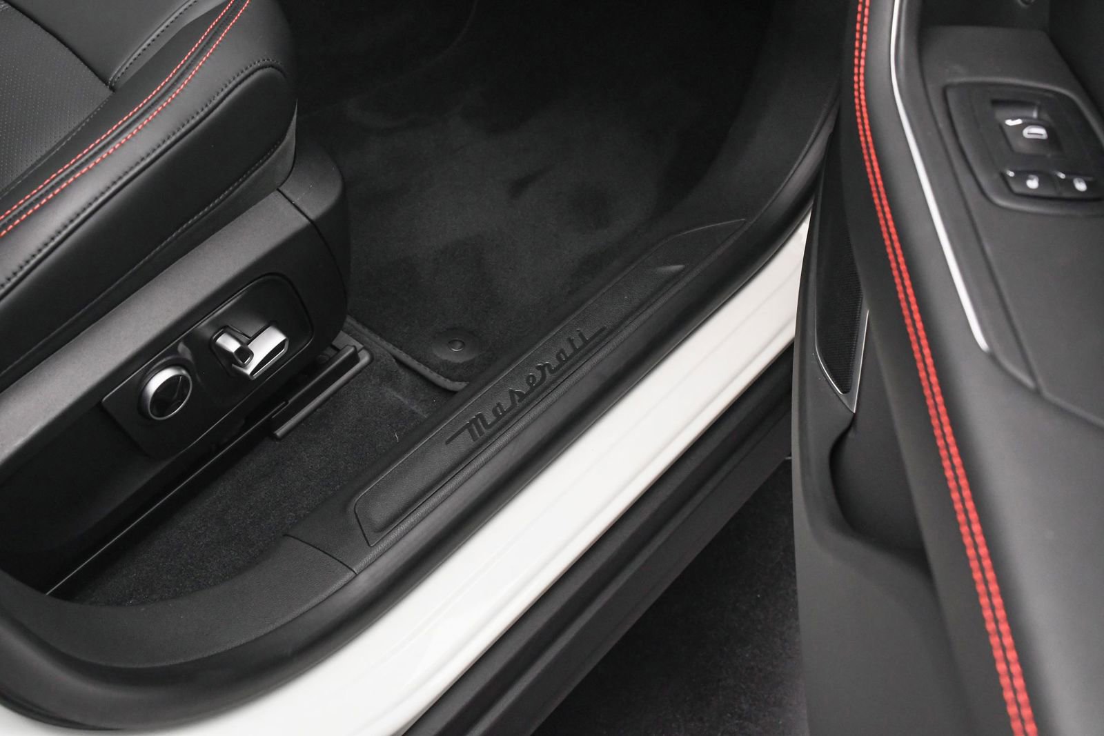 New 2024 Maserati Levante GT Ultima image 45