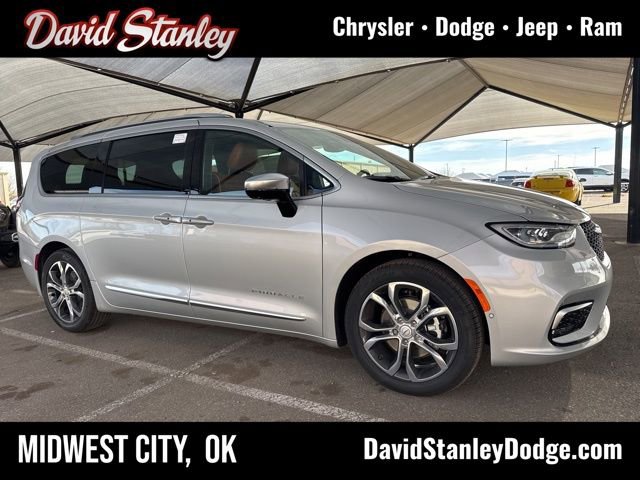 New 2026 Chrysler Pacifica Pinnacle
