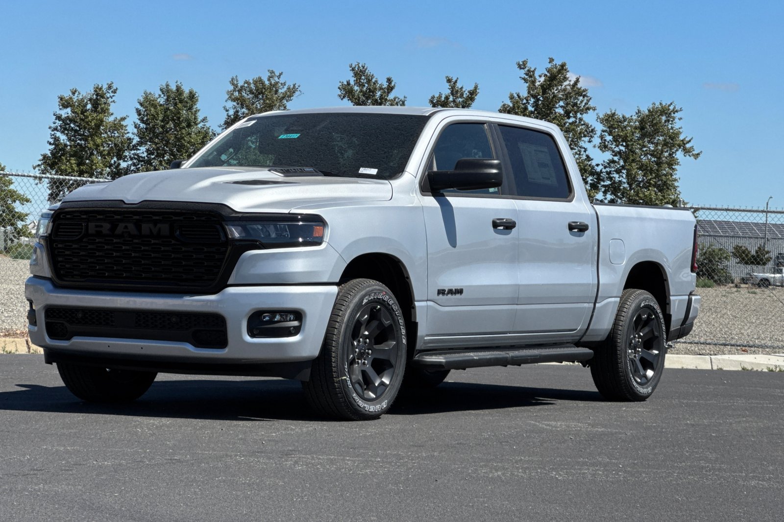 New 2026 RAM 1500 Express AWD/4WD image 7