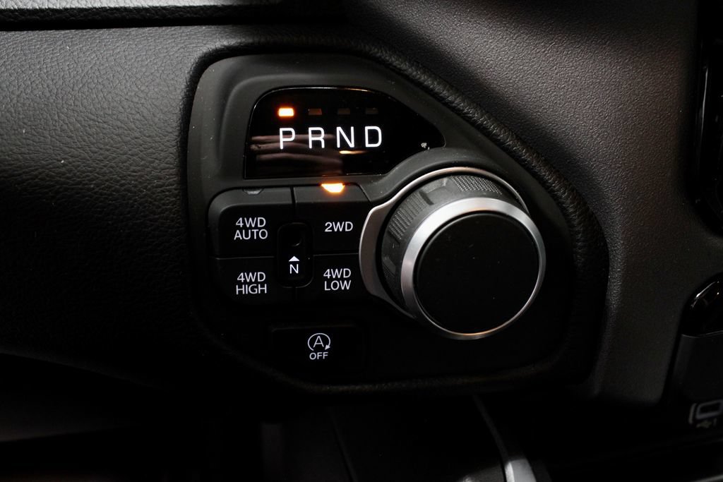 Used 2025 RAM 1500 Big Horn AWD/4WD image 35