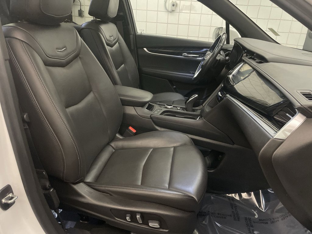 Used 2020 Cadillac XT6 Premium Luxury image 22