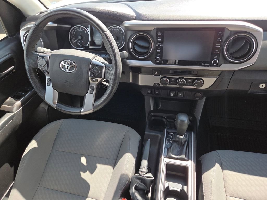 Used 2022 Toyota Tacoma SR5 w/ Technology Package image 29