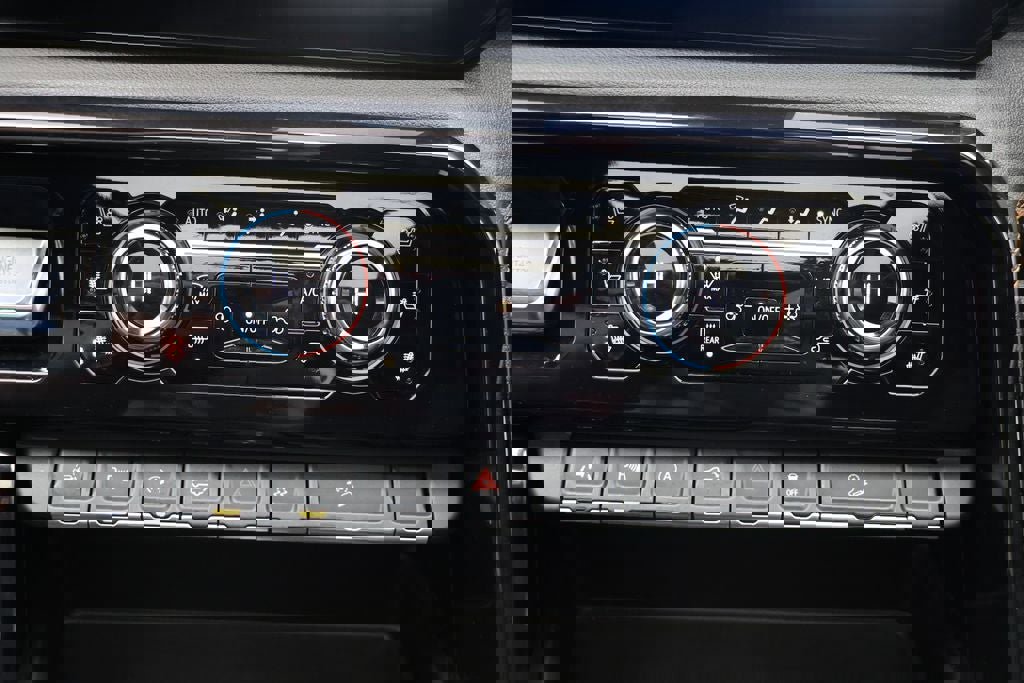 Used 2025 GMC Sierra 1500 AT4 w/ AT4 Premium Package image 33