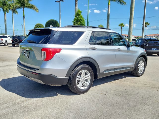 Certified 2022 Ford Explorer XLT w/ Equipment Group 202A RWD image 7