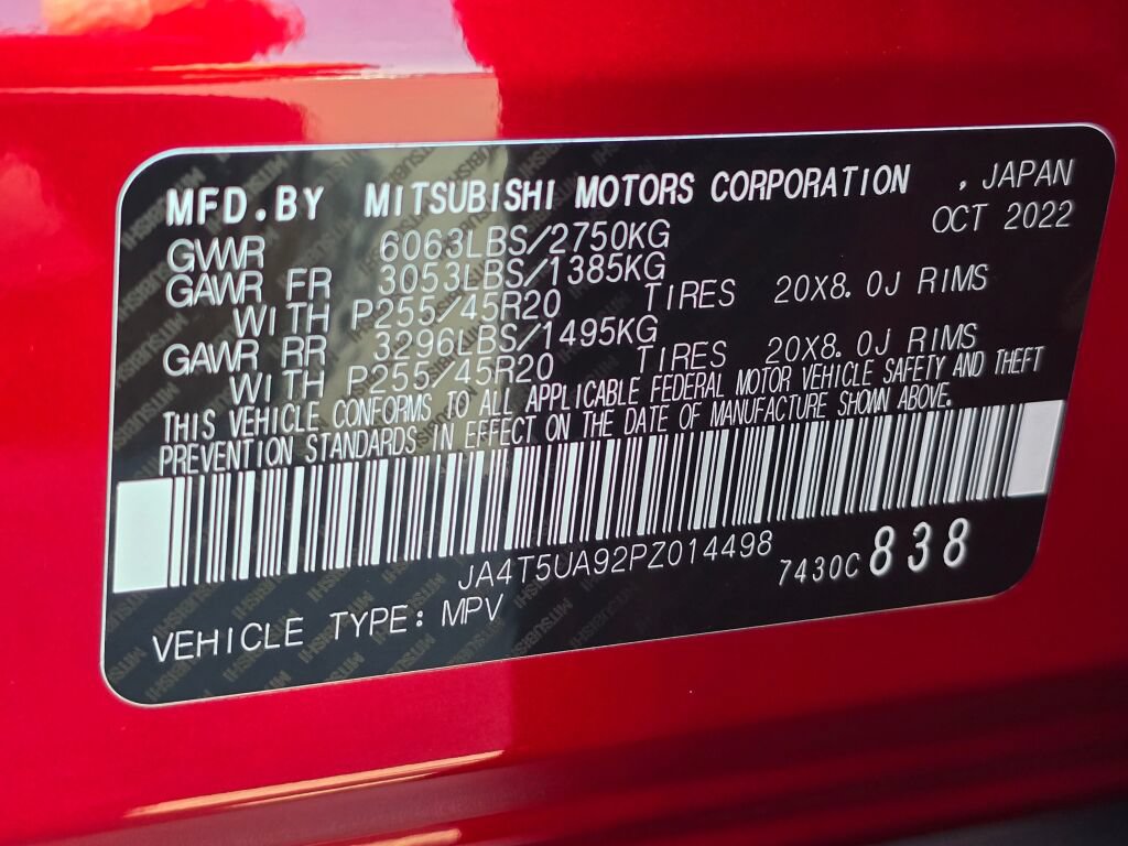 Used 2023 Mitsubishi Outlander 4WD Plug-In Hybrid image 30