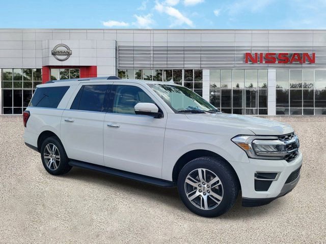 Used 2024 Ford Expedition Max Limited RWD image 2