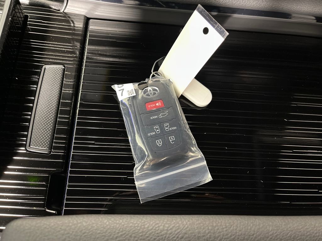 New 2026 Toyota Sienna XSE image 24