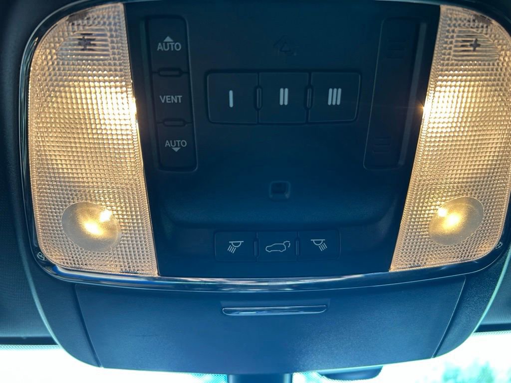 Used 2018 Jeep Grand Cherokee Altitude AWD/4WD image 47