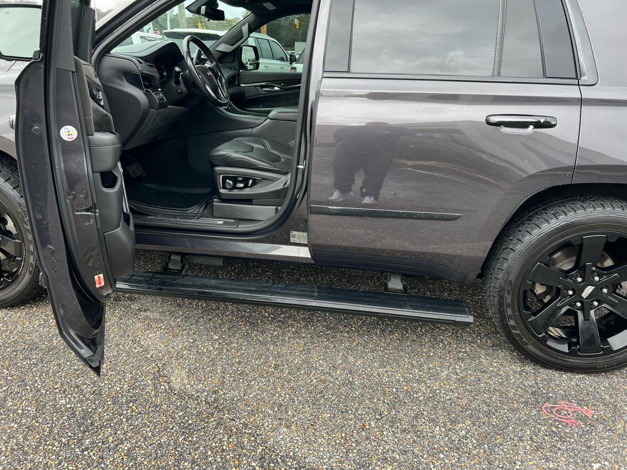 Used 2018 Cadillac Escalade Platinum image 30