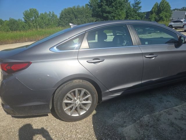 Used 2019 Hyundai Sonata ECO FWD image 2