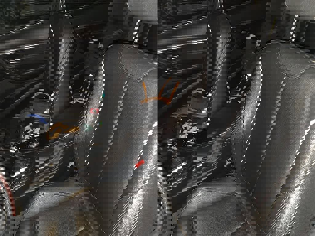 Used 2017 BMW 330i xDrive Sedan image 9